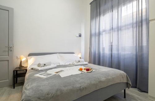 Santa Maria Novella Apartment | Central Station Apartment by Mmega