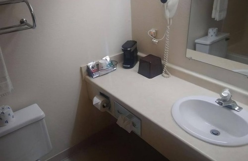 Wautoma Hotel | Central Stay Close to Silver Lake, Culvers & Airport Area