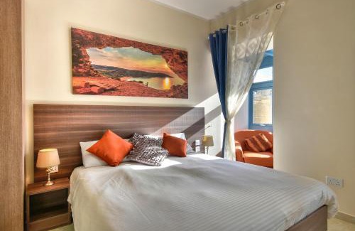 Il-Balluta House | Central Suites St. Julian's