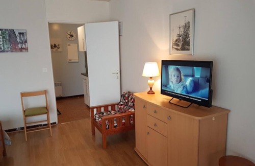 Saint-Paul-les-Dax Condo | Central T1 apartment for cures and short stays - Private paking