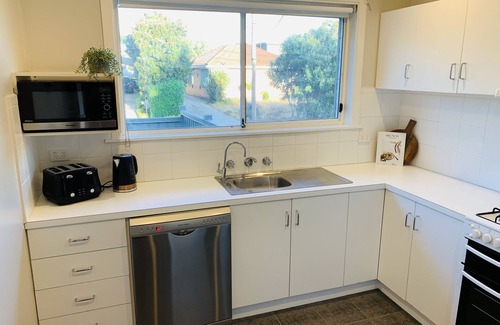 Essendon House | Central & Tranquil Two-Bedroom Home in the Heart of Essendon