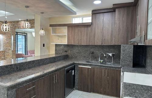 Urdesa Apartment | Central Urdesa, Bálsamos 920