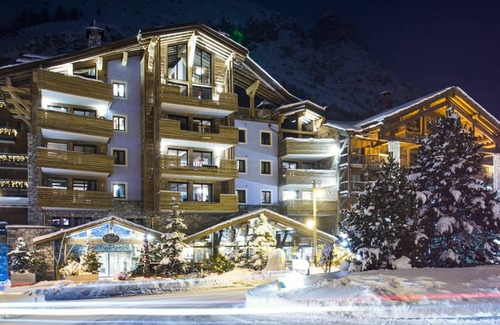 Val-d'Isere Apartment | Central Val d'Isère Apt - Sauna, Parking, WiFi