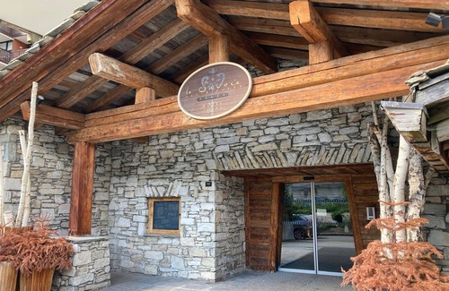 Val-d'Isere Apartment | Central Val d'Isère Apt - Sauna, Parking, WiFi