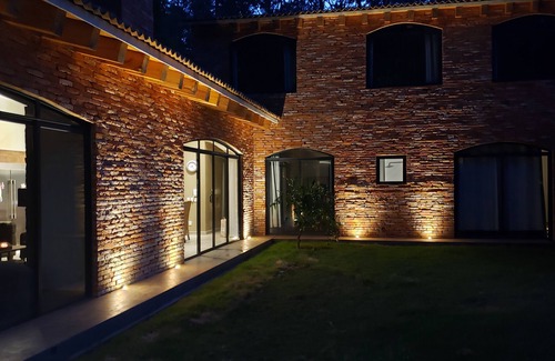 Avandaro House | Centrally located and spacious house 5 minutes from downtown Avándaro.