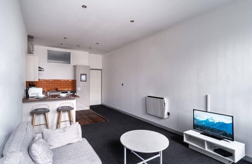 Blackburn Apartment | Centrally Located 1 Bed Blackburn Apartment