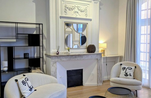 Carmes Apartment | Centrally-located apartment, combining modern comforts with old-world charm