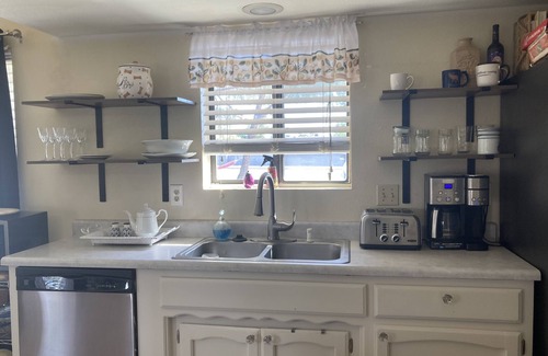 Kingman Cottage | Centrally located, fenced backyard, and pets welcome! Enjoy Hualapai mountains!