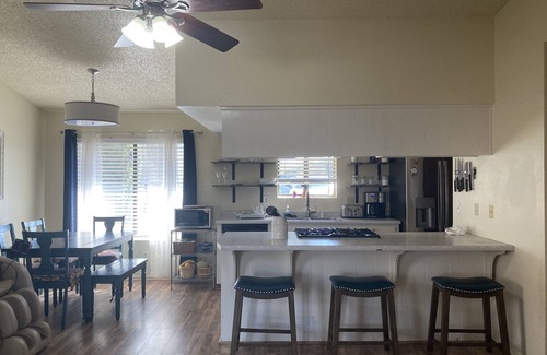 Kingman Cottage | Centrally located, fenced backyard, and pets welcome! Enjoy Hualapai mountains!