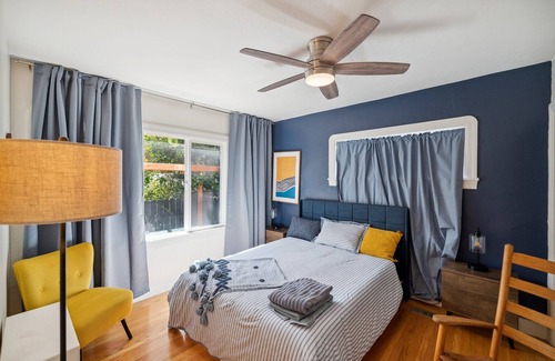 Dimond Apartment | Centrally Located Forward designed Bright 2 bedroom with Garden