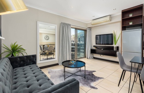 Cape Town City Centre Apartment | Centrally Located Icon Apartment