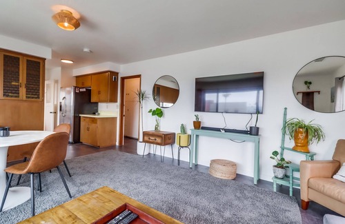 Little Italy House | Centrally Located Little Italy Bayview House