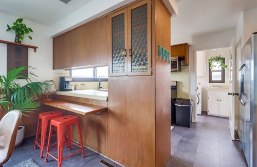 Little Italy House | Centrally Located Little Italy Bayview House