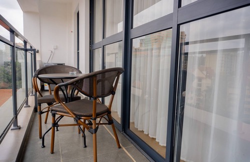 Nairobi Upper Hill Apartment | Centrally located making it easy to access shopping centers, CBD and airports.