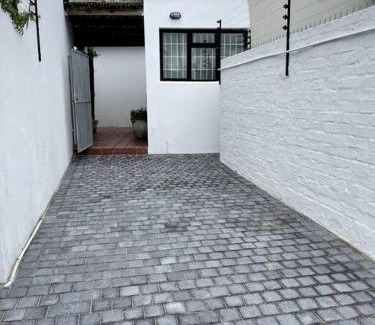 Claremont House | Centrally located modern 2-bedroom home & parking
