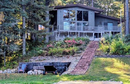 Akeley House | Centrally located peaceful and relaxing stay on the lake and near the trails