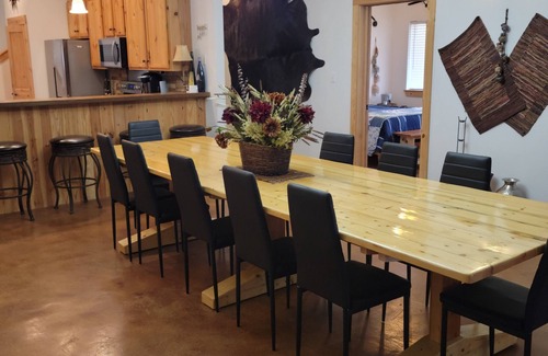 Canyon Lake House | Centrally Located Vacation Rental with 7 B/R and 7 private bathrooms and Pool