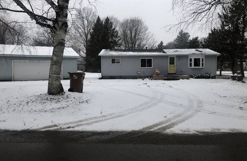 Trenary House | Centrally Located. With in 35 miles from Escanaba, Marquette and Munising.