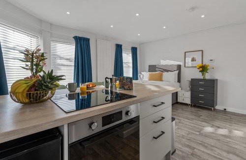 Exeter Apartment | Centre Point Studio - Short Stays UK