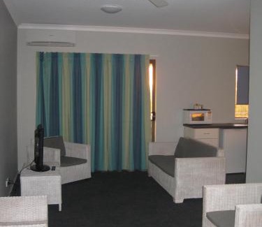 Green Head Hotel | Centrebreak Beach Stay