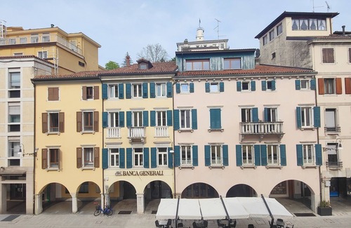 Udine Apartment | Centro Storico+parcheggio A700mt