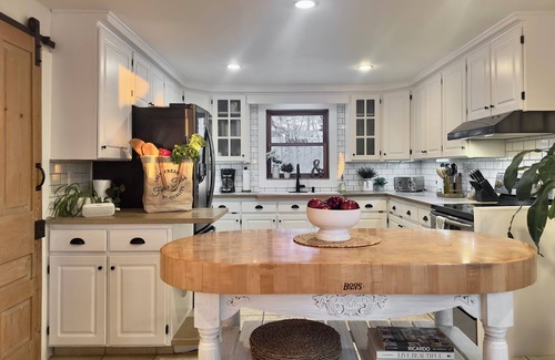 Saint-Paul-d'Abbotsford House | ❤️ Century House, Swimming Pool & View of the valley