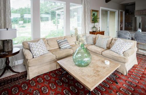 Spring Branch House | Century Oak House - Main