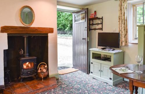 Dorchester House | Cerne Abbey Cottage