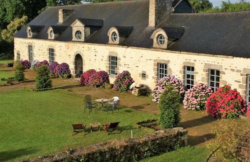 Hardanges Bed & Breakfast | Château de la Chasse-Guerre