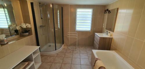 Canisy House | Château de Montmireil