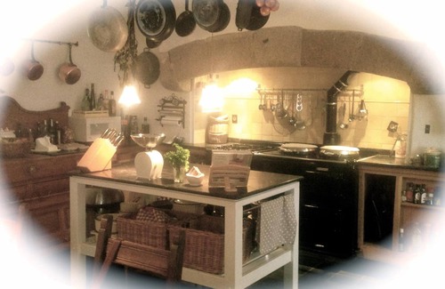 Poil Bed & Breakfast | Château de Villette