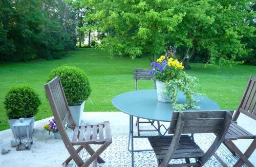 Le Plessier-Rozainvillers Bed & Breakfast | Château de Plessier-Roza