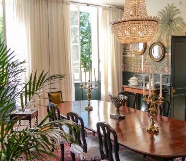 Saint-Laurent-Lolmie Villa | Château les Estournels