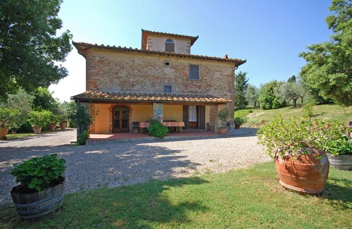 San Casciano in Val di Pesa Villa | Charming Villa w/pool nestled in Chianti vineyards, with AC, close to Florence