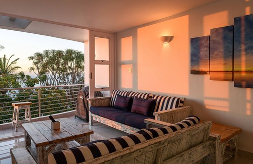 Shaka's Rock Apartment | Chakas Cove