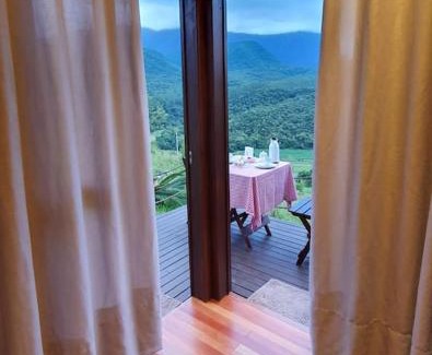 Orleans Ski Chalet | Chalé aconchegante com hidro no pé da serra