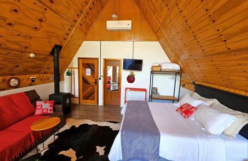 Campo Alegre Ski Chalet | Chalé com hidro e lareira l Chalé Vermelho