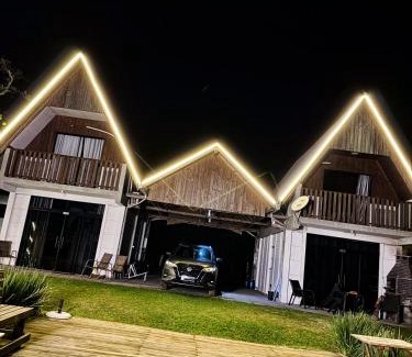 Sao Tomas Ski Chalet | Chalé na beira da lagoa com vista