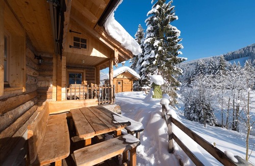 Sankt Martin am Tennengebirge Ski Chalet | Chalet in St. Martin with Sauna & Mountain Views