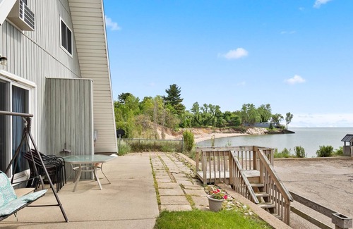 Stevensville Villa | Chalet #12 - Two Bedroom Villa, Sleeps 6