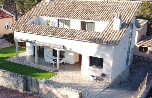 Castelloli Ski Chalet | Chalet a 35 Minutos de Barcelona, con Todos los Alicientes Para Disfrutar