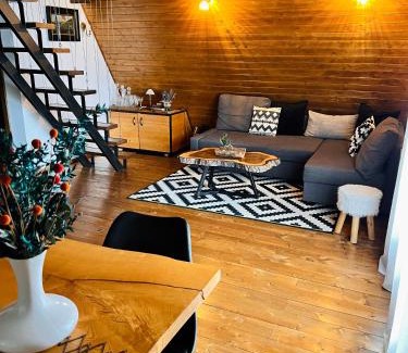 Muntele Baisorii House | Chalet A Baisoara - Piscină încălzită - Pârtii în apropiere