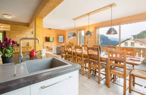 Les Gets Ski Chalet | Chalet Abracadabra, les Gets. 4 bedrooms sleeps 11
