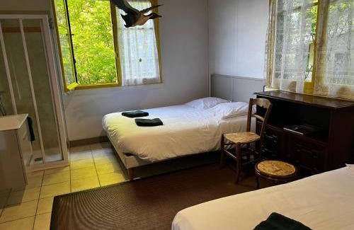 Moutiers-en-Puisaye Ski Chalet | Chalet au bord de l'étang 4 pers