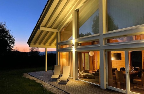 Marigny Ski Chalet | Chalet Bien-être de 100m² Avec Sauna et Balnéo - à 1km du Lac de Chalain