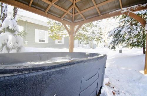 Saint Donat House | Chalet Boréal, SPA, LAC & SKI