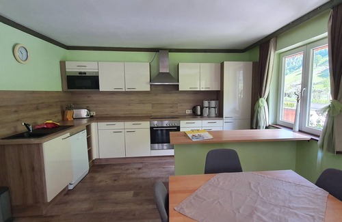 Fusch an der Grossglocknerstrasse House | Chalet Charlotte (8 Bedrooms & 5 Bathrooms) - Sleeps up to 18