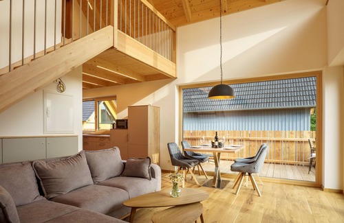 Schoensee Ski Chalet | Chalet Chercov with spacious terrace and heated outdoor whirlpool