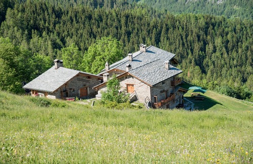 Marmora Ski Chalet | Chalet 'Civico 2' with Mountain View, Balcony and Wi-Fi