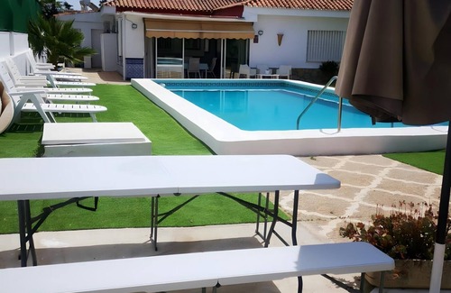 Valencina de la Concepcion House | Chalet con Jardin, Piscina Privada y parking